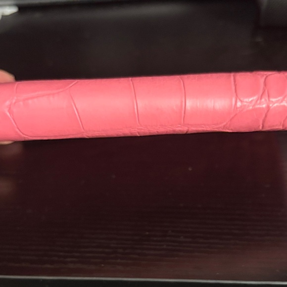 MCM LIKE NEW limited edition pink amazing condition - Picture 14 of 17